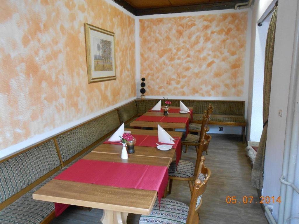 Weinhaus Hotel Zum Josefshof Graach Buitenkant foto