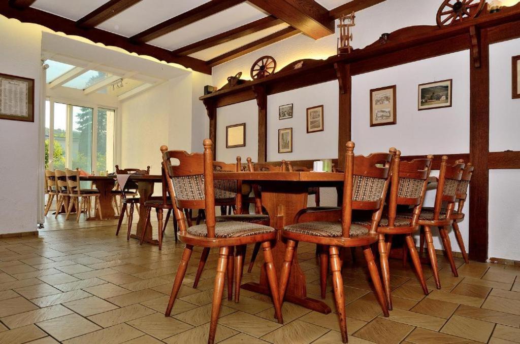 Weinhaus Hotel Zum Josefshof Graach Buitenkant foto