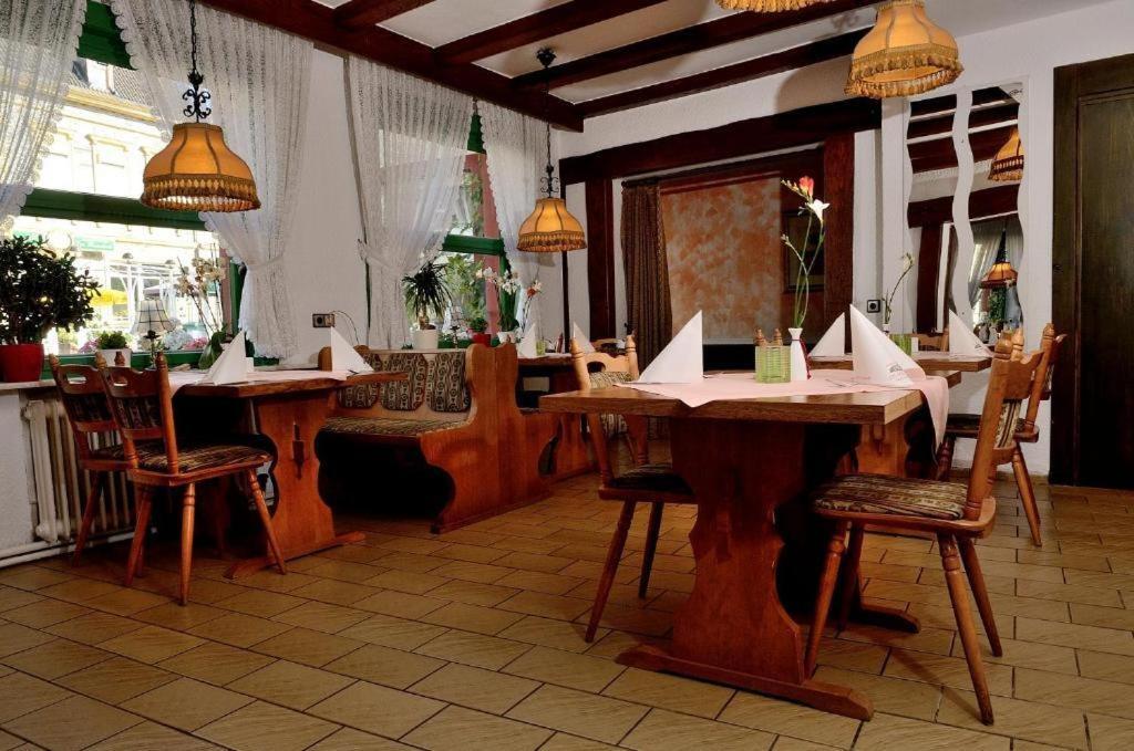 Weinhaus Hotel Zum Josefshof Graach Buitenkant foto