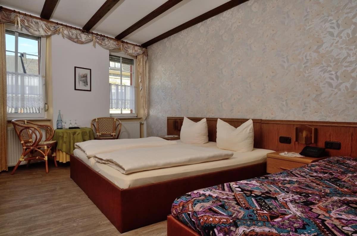 Weinhaus Hotel Zum Josefshof Graach Buitenkant foto