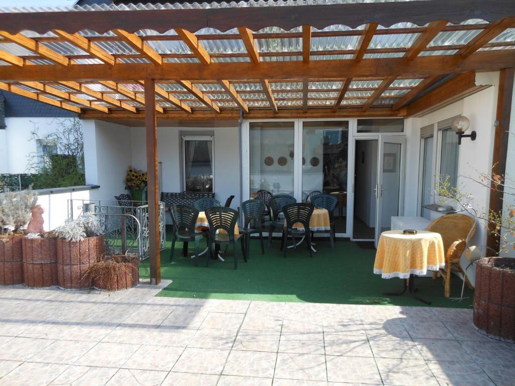 Weinhaus Hotel Zum Josefshof Graach Buitenkant foto